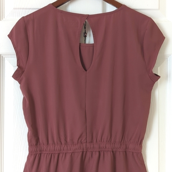 Avalanche Candace Short Sleeve Round Neck Keyhole Back Mini Dress Dark Pink S - Picture 12 of 13